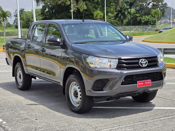 TOYOTA HILUX 2023 4X4 IMPECABLE $24,900
