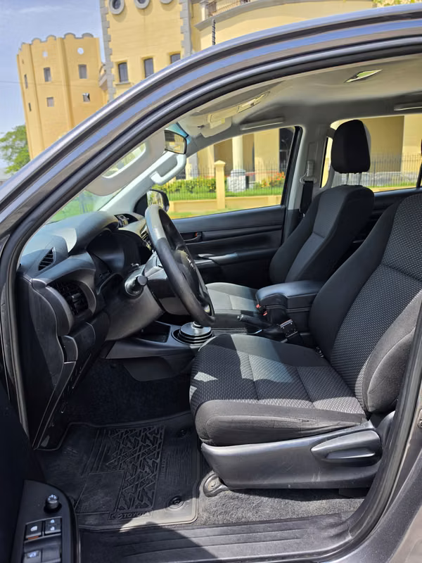 TOYOTA HILUX 2023 4X4 IMPECABLE $24,900