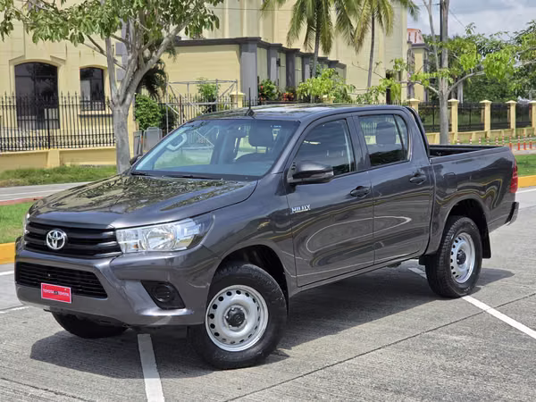 TOYOTA HILUX 2023 4X4 IMPECABLE $24,900