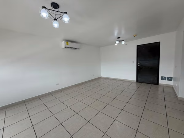 Apartment rental in Parque Lefevre