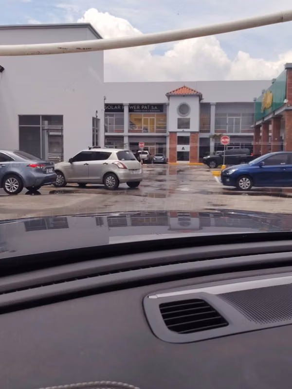 REMATE-124; Commercial LOCAL IN PLAZA BRISES 507 - BAJA PLANTA - 124; 123 m ² - 124; $140,000