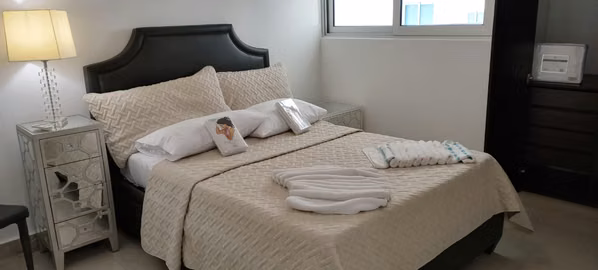 * Apartamento en Bella Vista I amoblado I 3 Rec I con balcon y vista a la ciudad