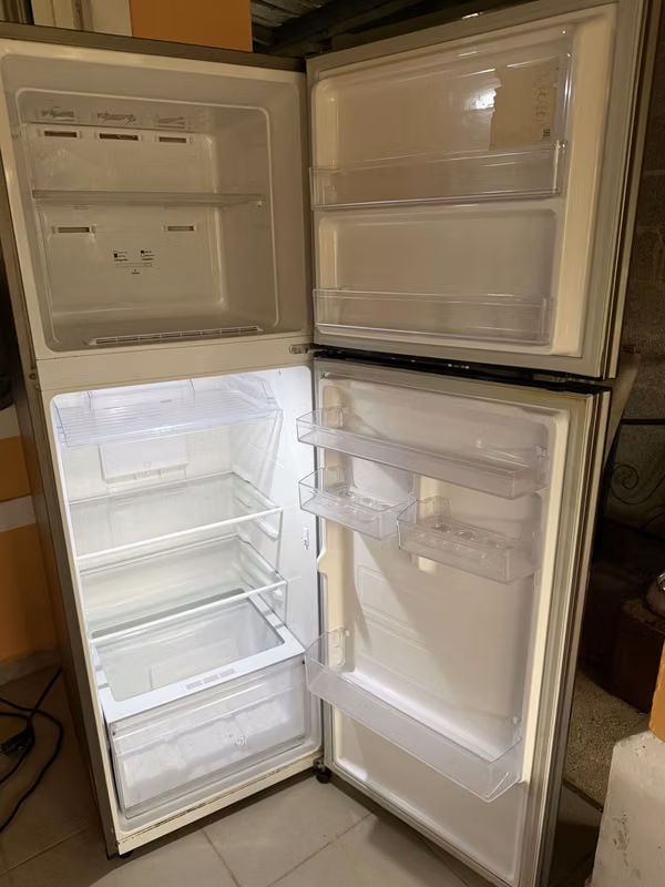 Samsung Refrigerator RT32K500JS8