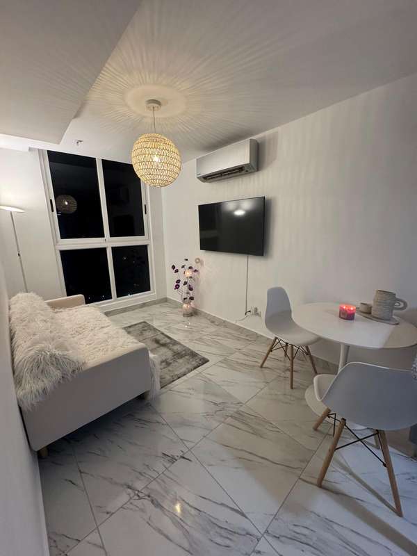 Rental Apartment in Avenida Balboa Direct Customers AB