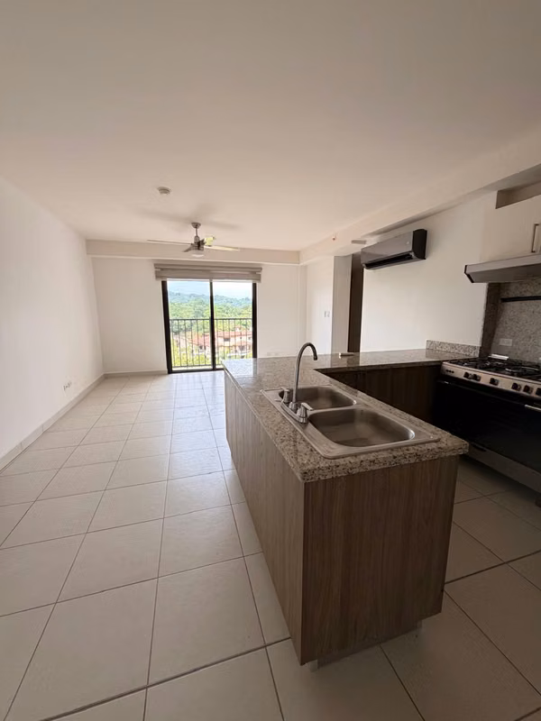 VENDO IMPECABLE APARTAMENTO COMO NUEVO EN ALBROOK