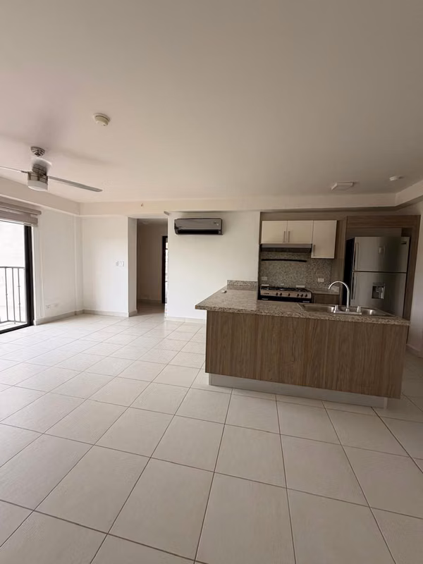 VENDO IMPECABLE APARTAMENTO COMO NUEVO EN ALBROOK