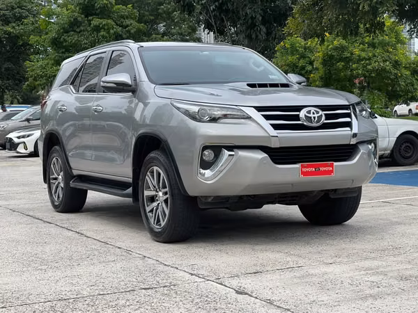 Toyota Fortuner 2017 SRV 4x4 Diesel - Unique owner