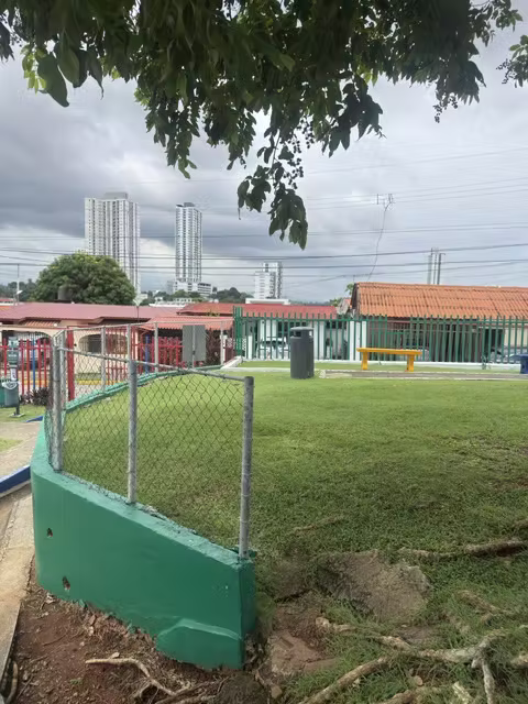 Alquiler de cuarto independiente, con baño independiente, cocineta, cama, aire acondicionado, internet