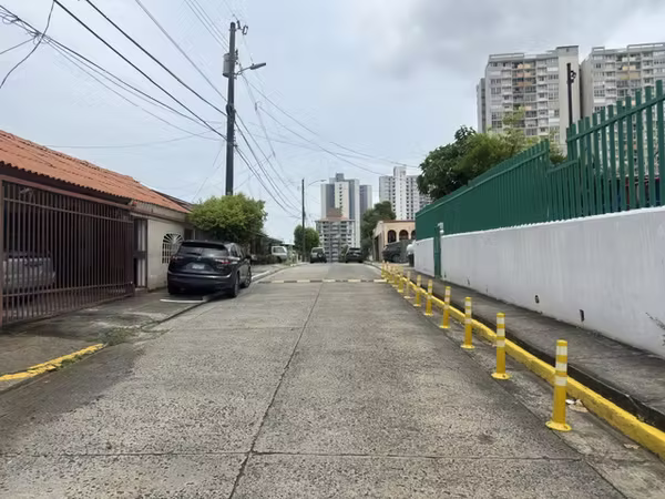 Alquiler de cuarto independiente, con baño independiente, cocineta, cama, aire acondicionado, internet