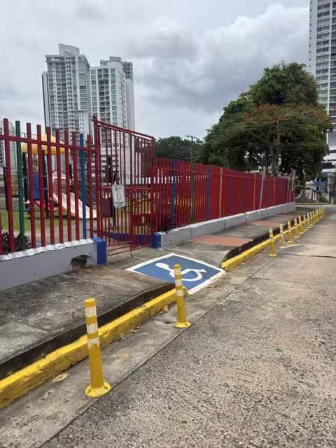 Alquiler de cuarto independiente, con baño independiente, cocineta, cama, aire acondicionado, internet