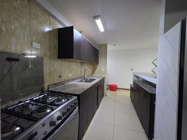 APT AAA 3R2B2P LUXURIOUS SEMI FURNISHED IN 1000 COUNTY