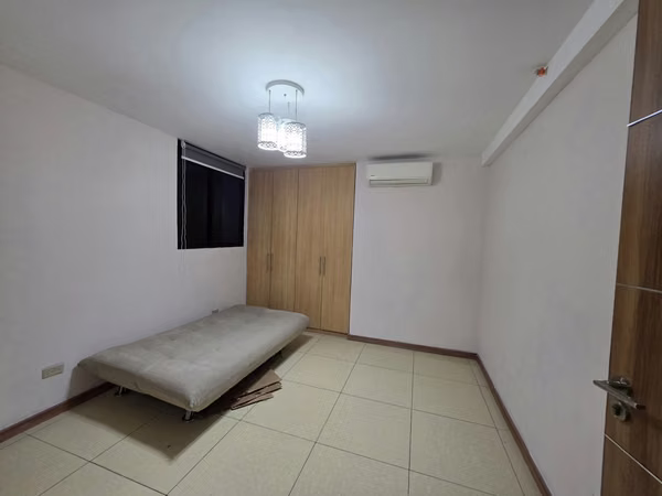 APT AAA 3R2B2P LUXURIOUS SEMI FURNISHED IN 1000 COUNTY