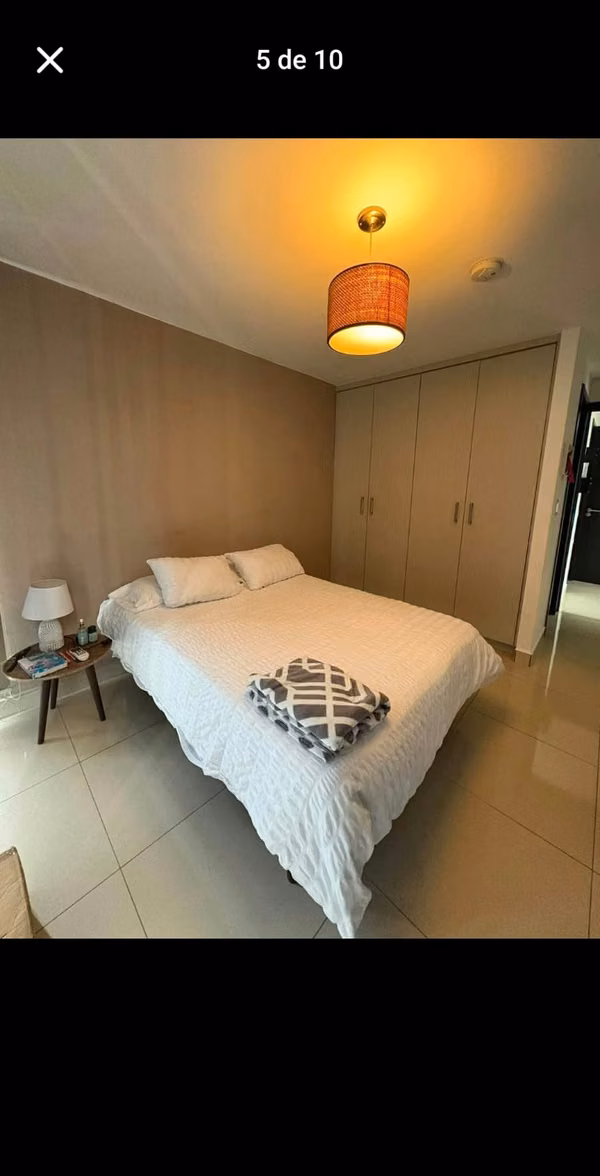 Se alquila amobaldo apartamento en PH Park Point, Carrasquilla, Parque Omar