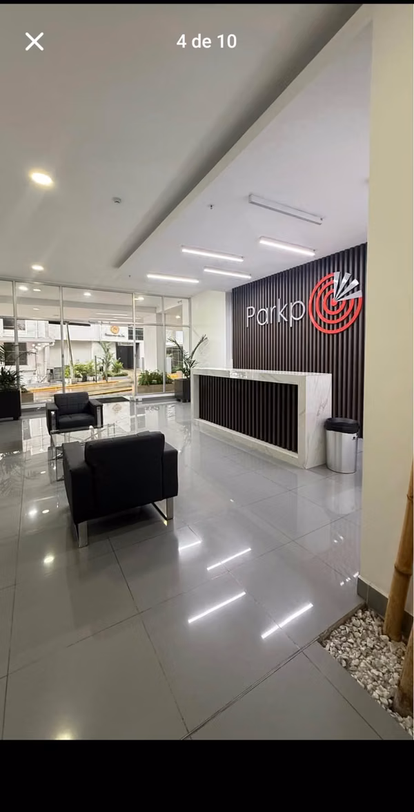 Se alquila amobaldo apartamento en PH Park Point, Carrasquilla, Parque Omar