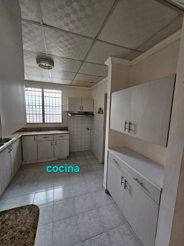 C2598 SE VENDE AMPLIA CASA EN VILLA LUCRE POR DEBAJO DEL AVALUO