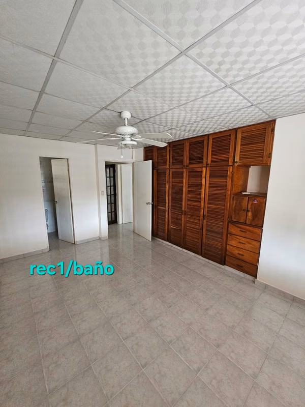 C2598 SE VENDE AMPLIA CASA EN VILLA LUCRE POR DEBAJO DEL AVALUO