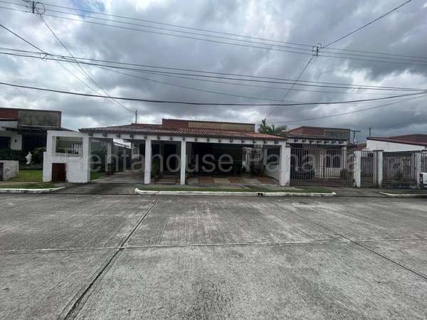 Home For Sale In the YM Summits