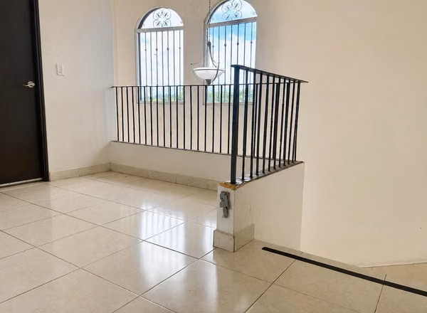 House for Sale in Betania - La Locería