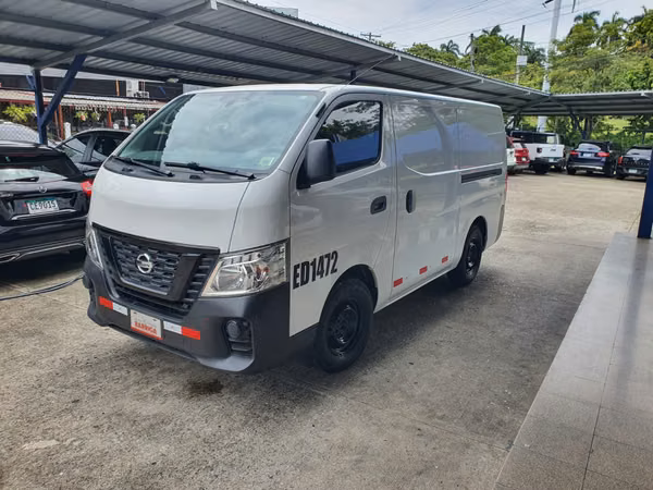 NISSAN URVAN 2023