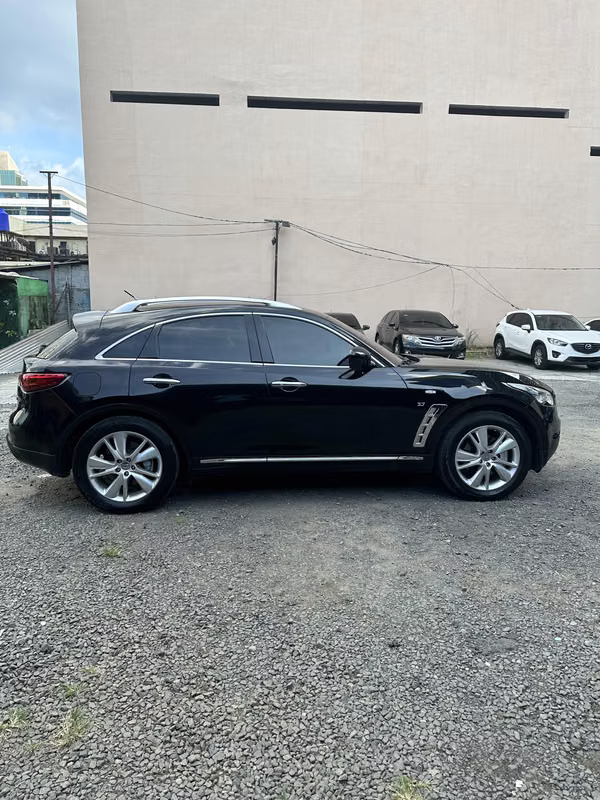 Infiniti QX70 AÑO 2018
