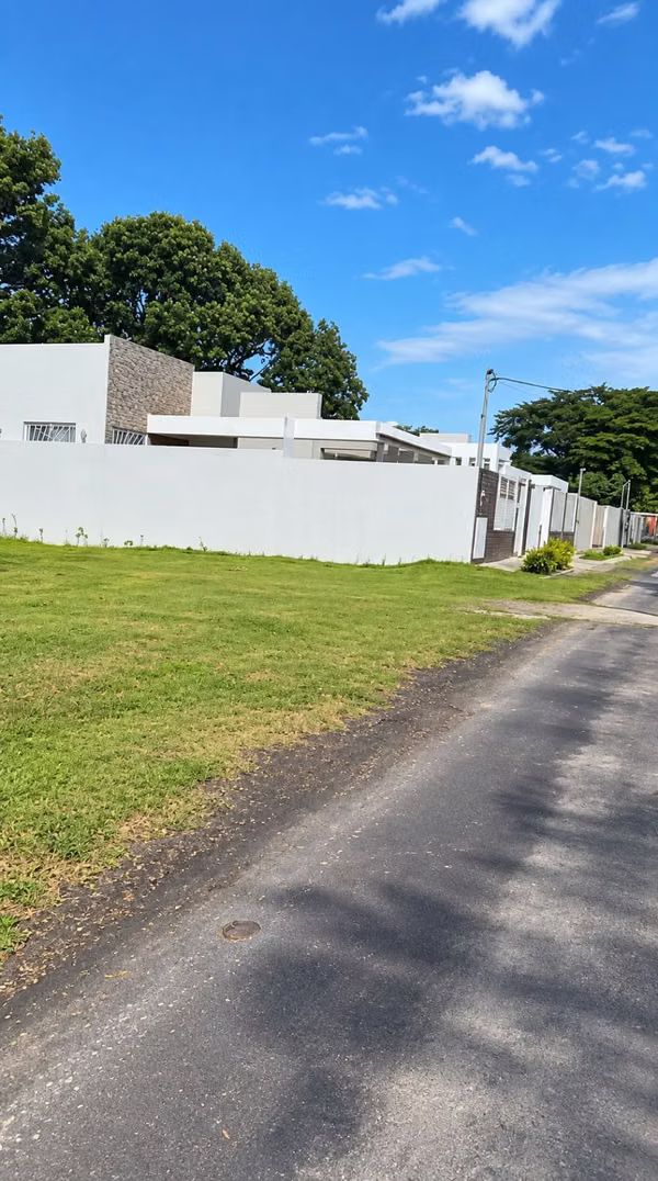 Venta de Terreno en Coronado, Club de Golf, 1,521m²