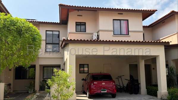 SOLD HOUSE IN PEACEFUL PANAMA MDV27-2295