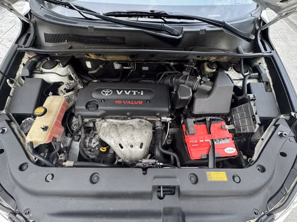 TOYOTA RAV4 2010 · 4 CIL 2.5 · AUTOMÁTICA · PANTALLA · 126 MIL KM MC007