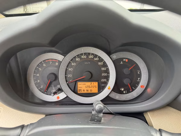 TOYOTA RAV4 2010 · 4 CIL 2.5 · AUTOMÁTICA · PANTALLA · 126 MIL KM MC007