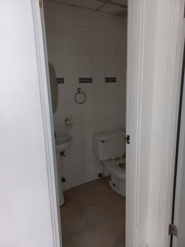 ALQUILO APARTAMENTO EN EL DORADO, 3 RECAMARAS, 120M2, VACIO.