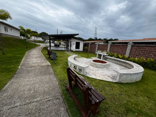 ALQUILER DE VIVIENDA EN PH VERONA HATO MONTAÑA ARRAIJAN