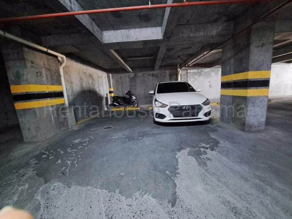 Apartamento en Alquile PH Ilo - Amoblado  27-2065BTE