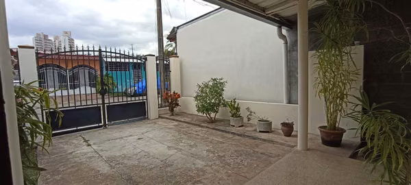 VENTA CASA LA CASTELLANA EN EL CRISOL 27ML2293