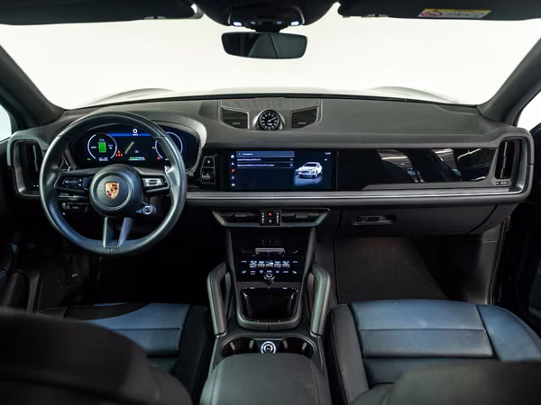 Porsche Cayenne E-Hybrid P06216
