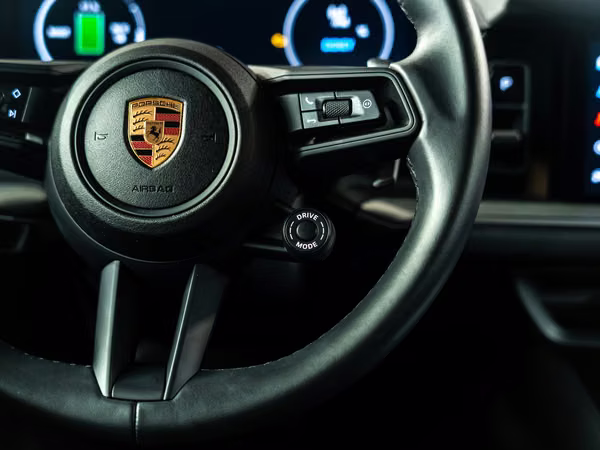 Porsche Cayenne E-Hybrid P06216