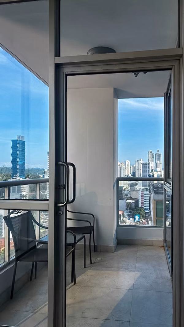 Alquiler de Apartamento en Av. Balboa – PH Villa del Mar