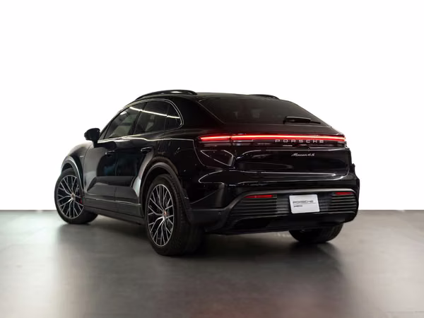 Porsche Macan 4S Electric