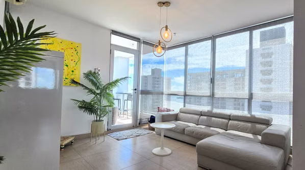 MODERN+WITH BALCONY+STORAGE, 322FT.  BILLAR+CO-WOOKING+OCEAN FRONT SOCIAL AREA