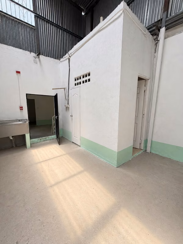 Commercial house sold with galley included (AA)