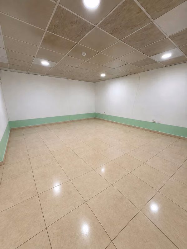 Commercial house sold with galley included (AA)