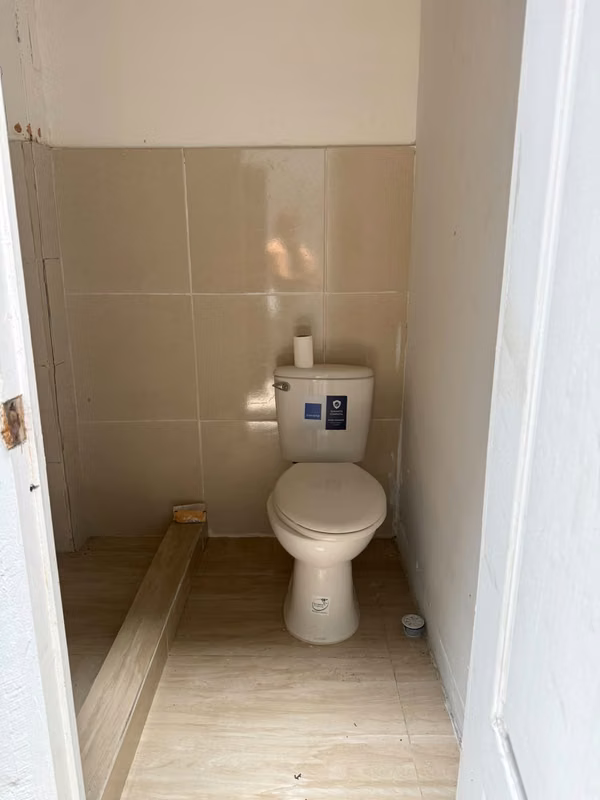 Commercial house sold with galley included (AA)