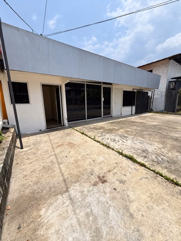 Commercial house sold with galley included (AA)