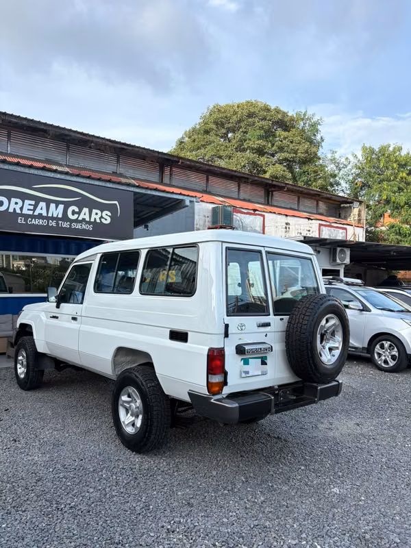 Toyota Land Cruiser 2020 Series 70