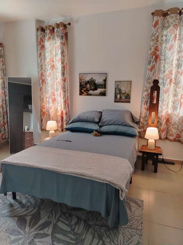 FURNISHED ROOM WITH PRIVATE BATHROOM