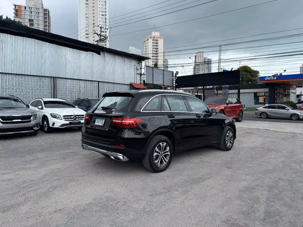 MERCEDES BENZ GLC