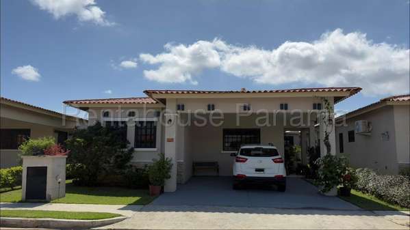 House for Sale in Chorrera JG