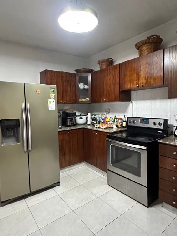 Casa de 4 Recámaras + Den en Limajo, Altos de Panamá - Gran Espacio Familiar