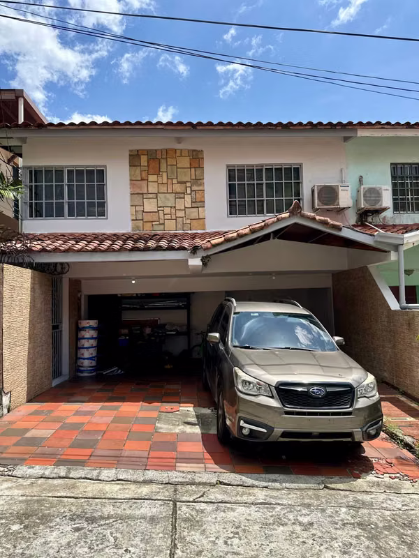 Casa de 4 Recámaras + Den en Limajo, Altos de Panamá - Gran Espacio Familiar