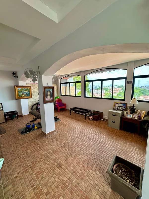 Casa de 4 Recámaras + Den en Limajo, Altos de Panamá - Gran Espacio Familiar