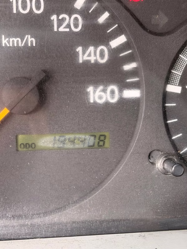 Hino Dutro 2011 – Chasis 10 pies – Diésel – 194,000 km