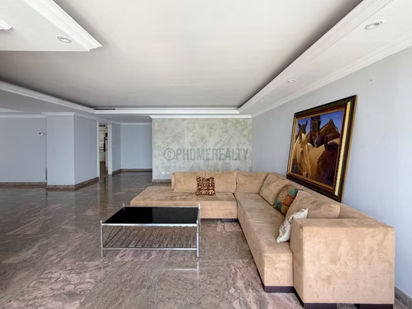Spacious 3-Bedroom Apartment for Sale in Punta Paitilla – 414 m² with Ocean Views and Remodeling Potential
